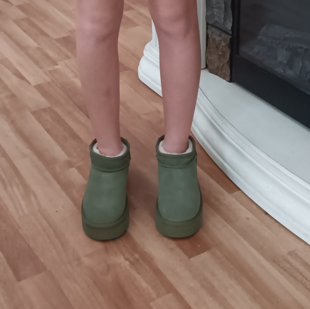 Lamo booties